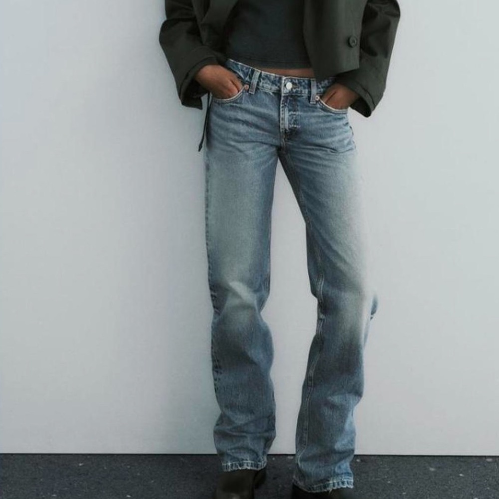 zara mid rise ripped at knee jeans straight leg